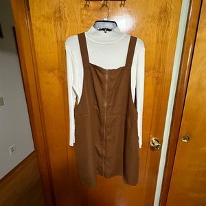 Cute white, ribbed turtle neck with a corduroy looking zip up dress.